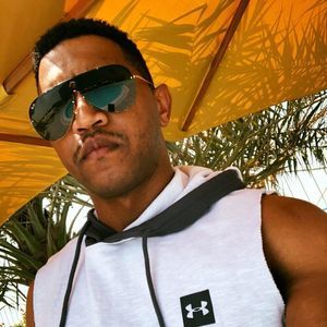 Meet your Posher, Damion